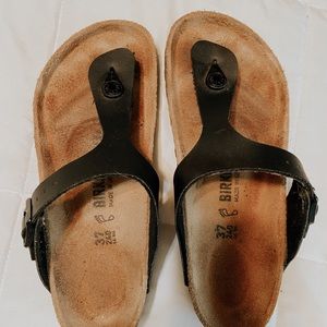 Black Birkenstock’s